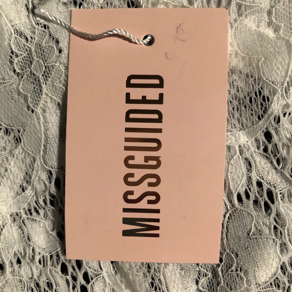 Missguided White Lace Bodysuit - Picture 4 of 5